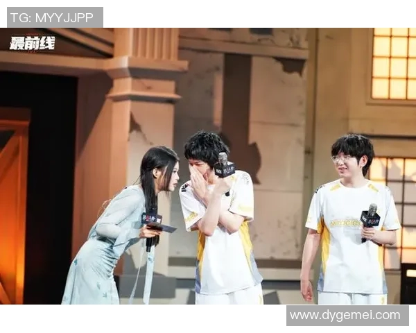 电竞新闻赛后复盘V5与FPX对决中的战术灵活性分析与启示